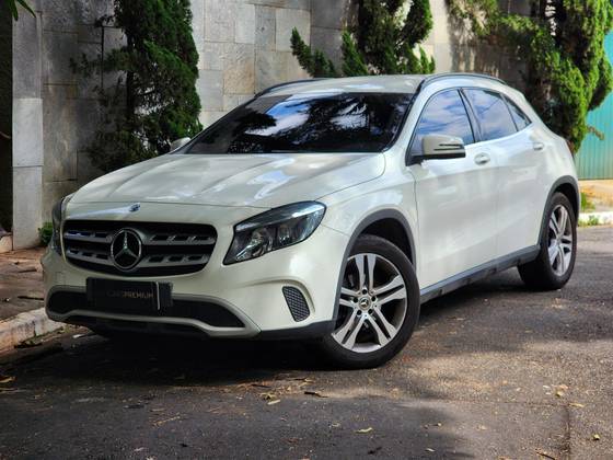 MERCEDES-BENZ GLA 200 1.6 CGI FLEX STYLE 7G-DCT